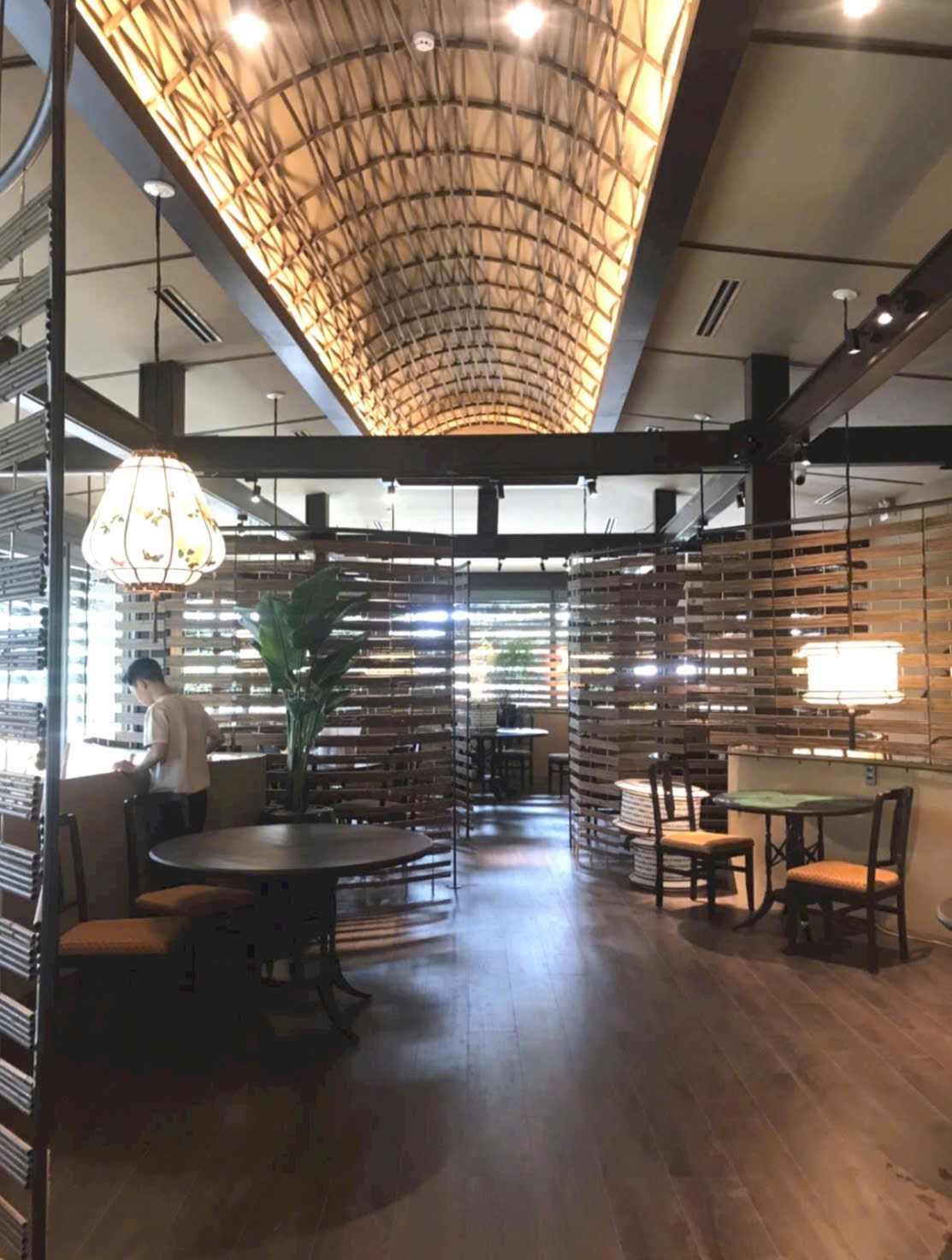Nhà hàng Bà Nà Hills hoàn thiện bằng sơn gốc nước VSP — Ba Na Hills restaurant finished with VSP waterborne coatings