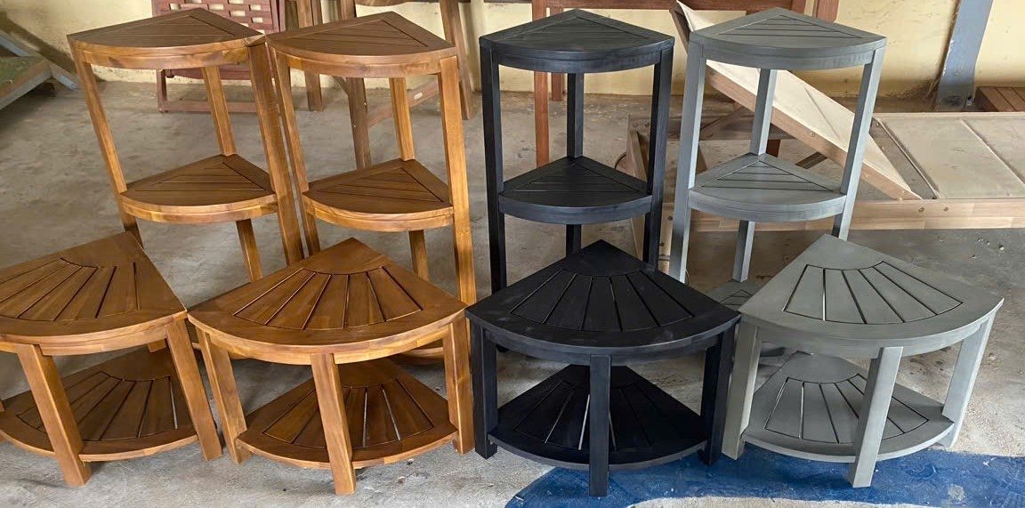 Kệ góc hai tông nâu và đen — Two-tone corner stools